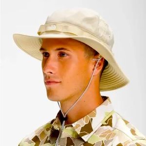 Used unisex men/women the north face adjustable wide brim hat